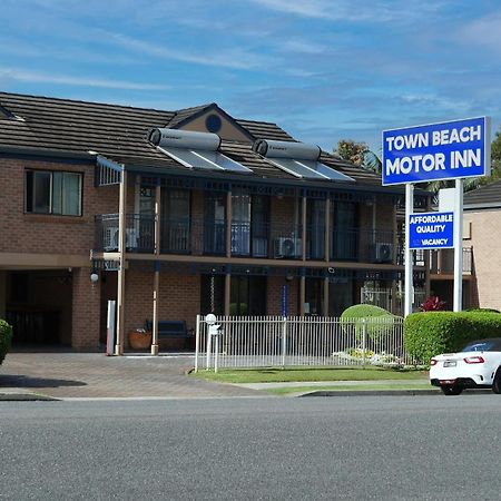Town Beach Motor Inn Порт-Маккуори Экстерьер фото